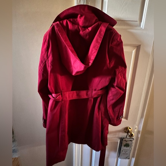 London Fog Vibrant Red Outerwear - Picture 4 of 4